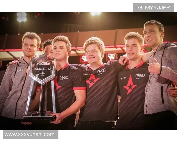 CSGO团队配合实力评比LNG战队荣登第五名引发关注 CSGO团队配合实力评比LNG战队荣登第五名引发关注